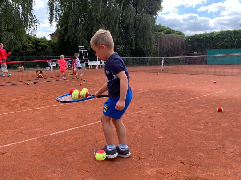 Über 90 Teilnehmer aller Altersgruppen genossen die erfolgreichen Ballplanet-Sommercamps auf der Tennisanlage des 1. TC Magdeburg