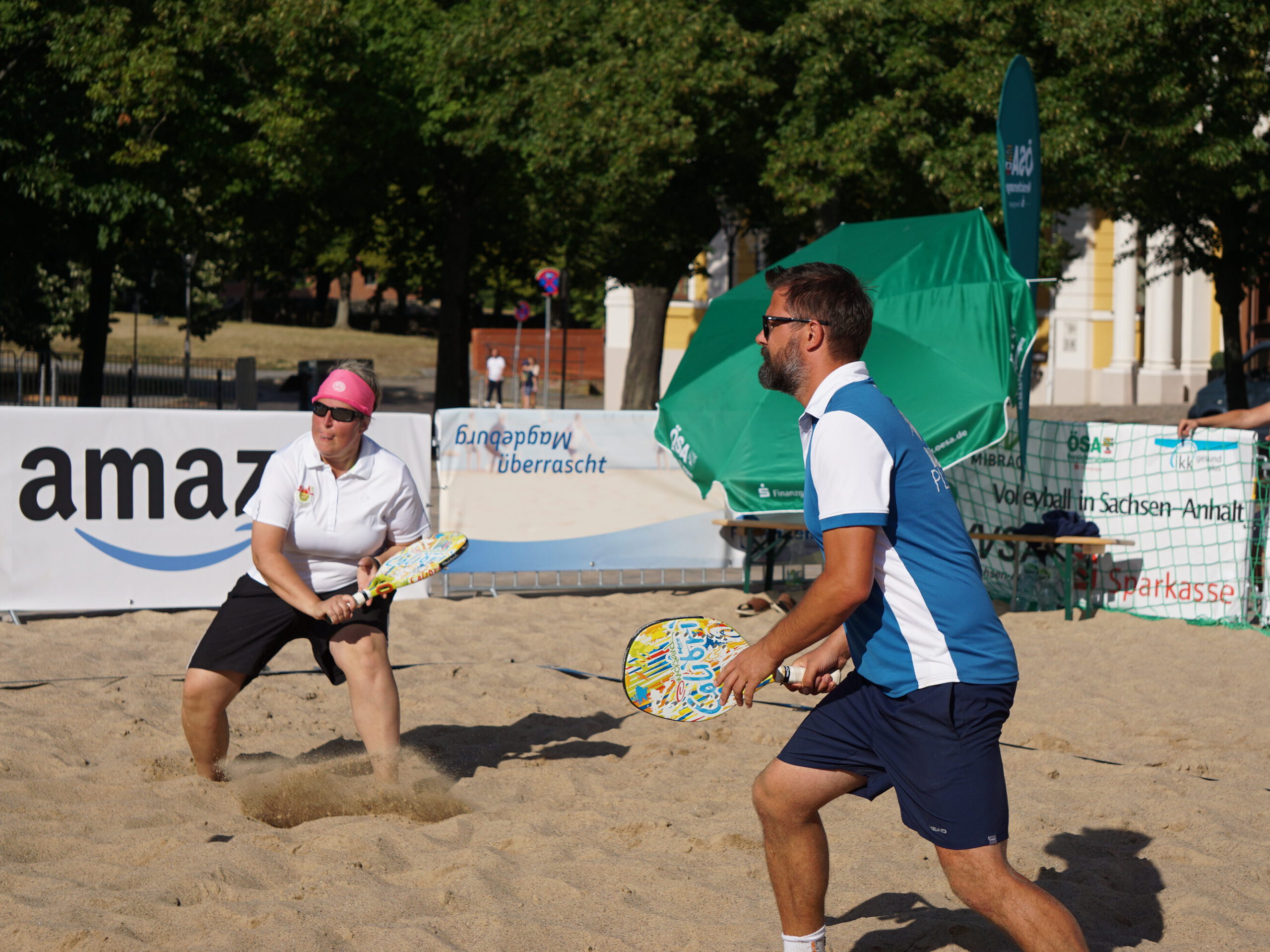 Siegertreppchen für TCM-Mixed-Doppel beim 1. Domplatz-Beach-Tennis-Cup 2022