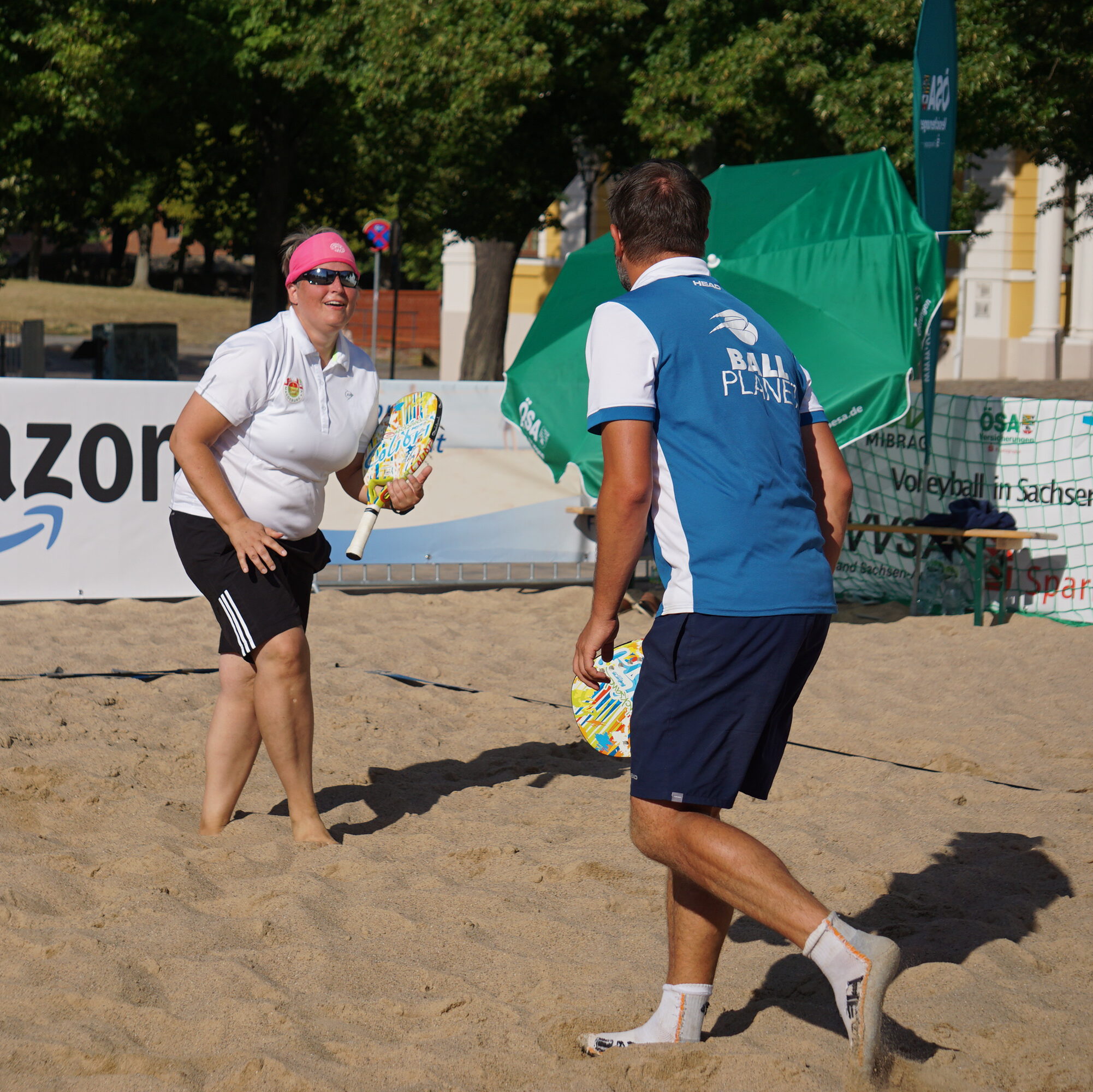 Siegertreppchen für TCM-Mixed-Doppel beim 1. Domplatz-Beach-Tennis-Cup 2022