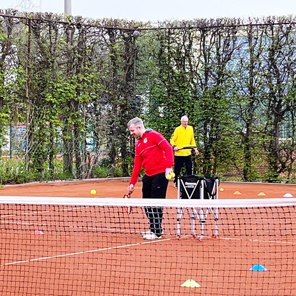 Startschuss in die neue Saison beim 1. TC Magdeburg e.V.: Ein ereignisreicher Tag voller Tennis, Training und Genuss